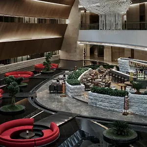 Primus Hongqiao Hotel